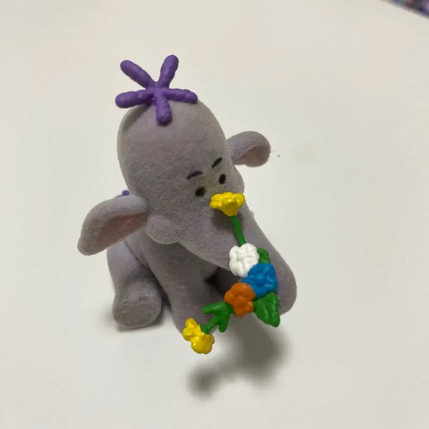 [BUNJANG] Vintage Elephant Plush Flower Figurine / 빈티지 코끼리 인형 꽃장식 피규어 (보들보들털)