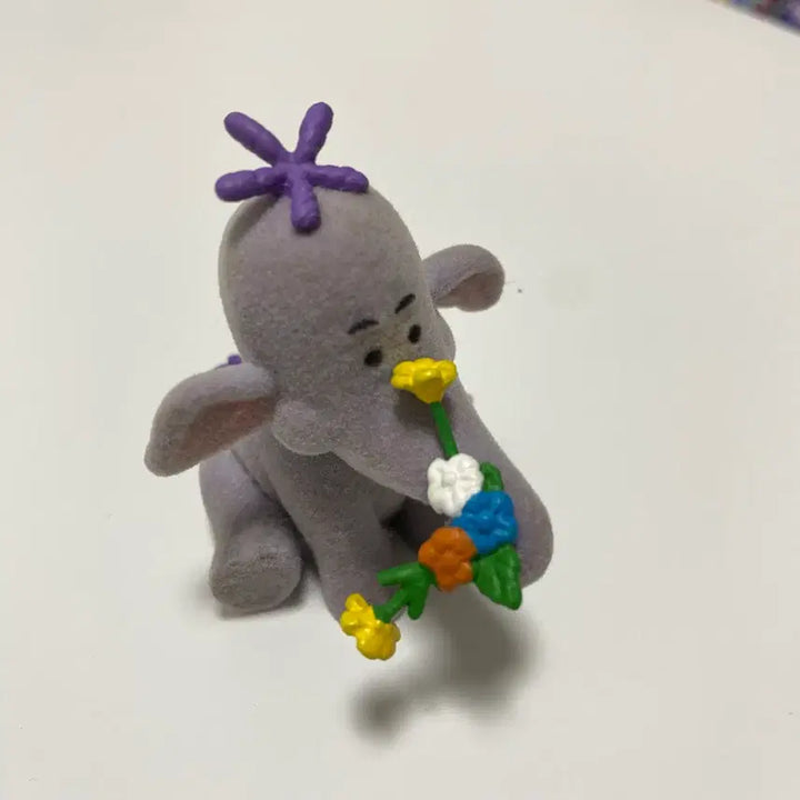 [BUNJANG] Vintage Elephant Plush Flower Figurine / 빈티지 코끼리 인형 꽃장식 피규어 (보들보들털)