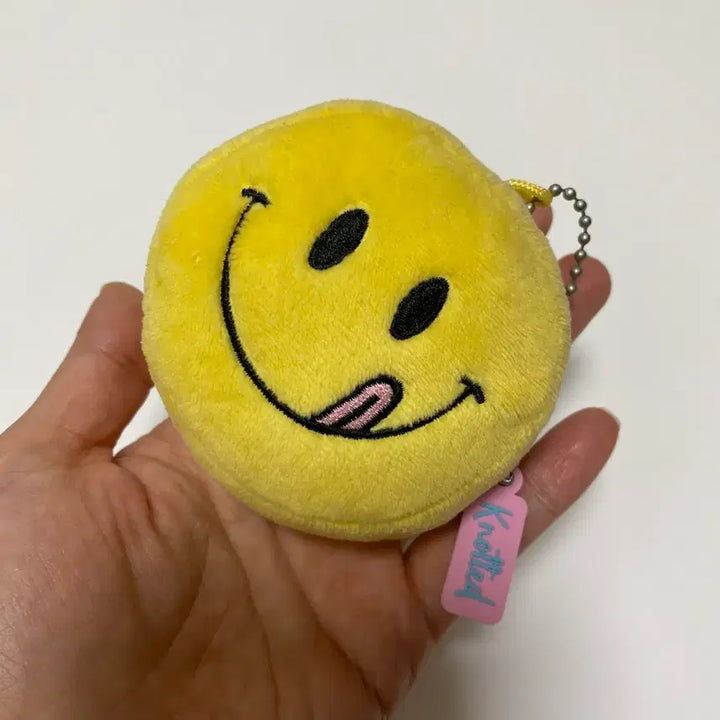 [BUNJANG] Knotted Smile Keychain Doll / Knotted 스마일 키링 인형