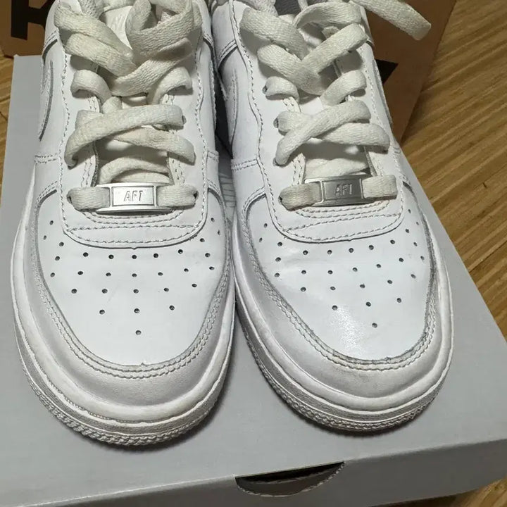 [BUNJANG] Nike Air Force White (GS) 225 Sneakers / 나이키 에어포스 화이트 (GS)225 팝니다
