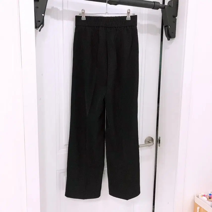 [SOLD OUT] 검정색 와이드 슬랙스 팬츠