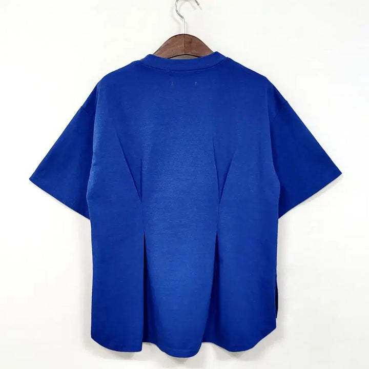 [BUNJANG] Mubail Smile Blue Queen Embroidery Short Sleeve T-Shirt / +뮤베일 스마일 블루 퀸 자수 반팔 티셔츠 Y792