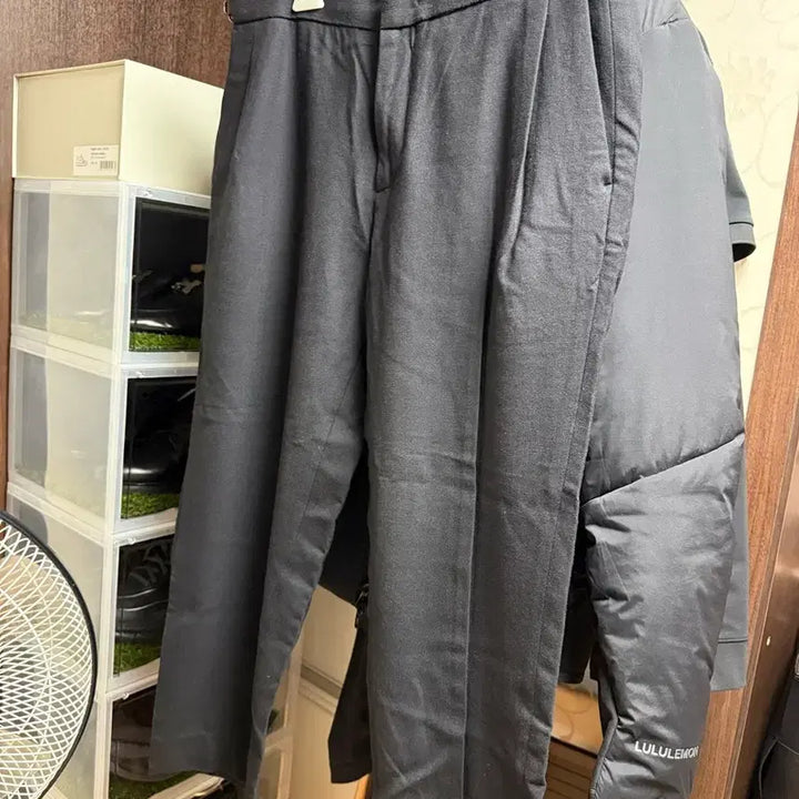 [BUNJANG] Solid Homme Relaxed Fit Zippered Slacks / 솔리드옴므 리리지퍼 슬랙스