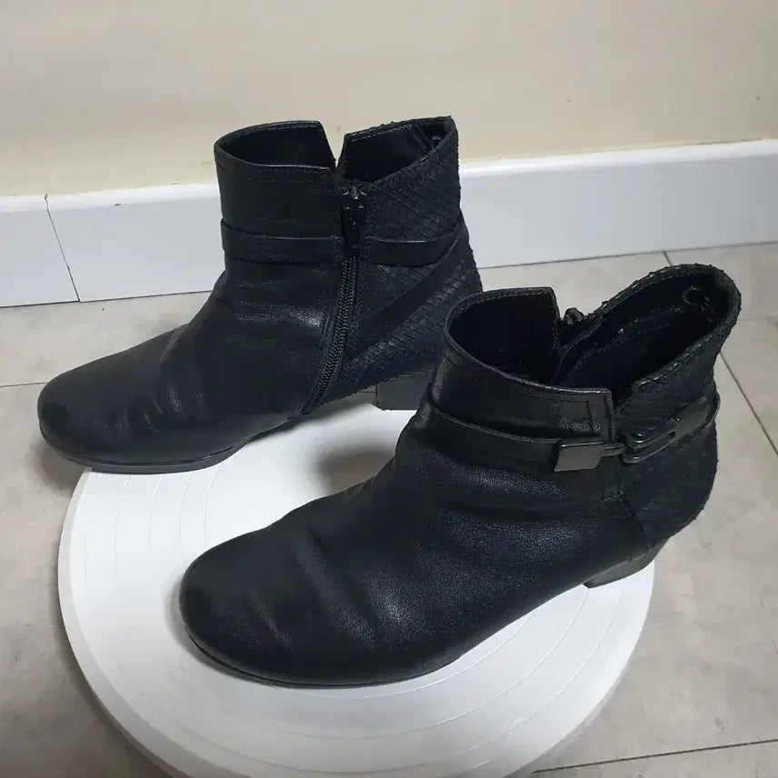 [BUNJANG] Gabor Black Leather Ankle Boots (EU 36) / 독일 가버 (Gabor) 블랙 가죽 앵클 부츠 230mm (EU36)