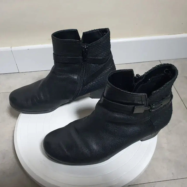 [BUNJANG] Gabor Black Leather Ankle Boots (EU 36) / 독일 가버 (Gabor) 블랙 가죽 앵클 부츠 230mm (EU36)