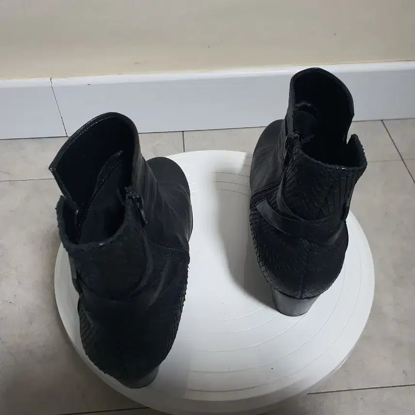 [BUNJANG] Gabor Black Leather Ankle Boots (EU 36) / 독일 가버 (Gabor) 블랙 가죽 앵클 부츠 230mm (EU36)