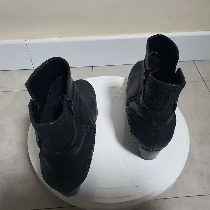 [BUNJANG] Gabor Black Leather Ankle Boots (EU 36) / 독일 가버 (Gabor) 블랙 가죽 앵클 부츠 230mm (EU36)