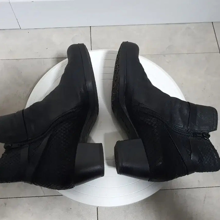 [BUNJANG] Gabor Black Leather Ankle Boots (EU 36) / 독일 가버 (Gabor) 블랙 가죽 앵클 부츠 230mm (EU36)
