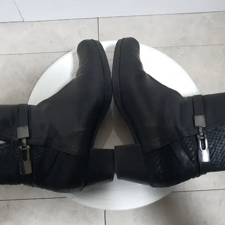 [BUNJANG] Gabor Black Leather Ankle Boots (EU 36) / 독일 가버 (Gabor) 블랙 가죽 앵클 부츠 230mm (EU36)