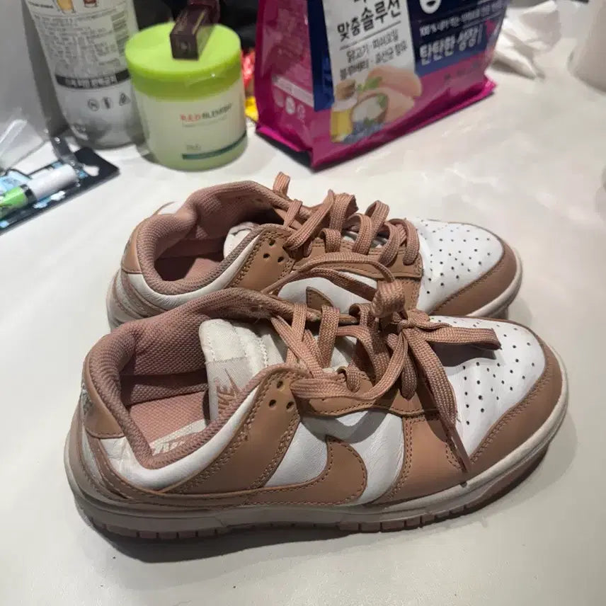 [BUNJANG] Nike Dunk Low Rose Whisper 235 Sneakers / 나이키 덩크 로우 로즈스위퍼 235