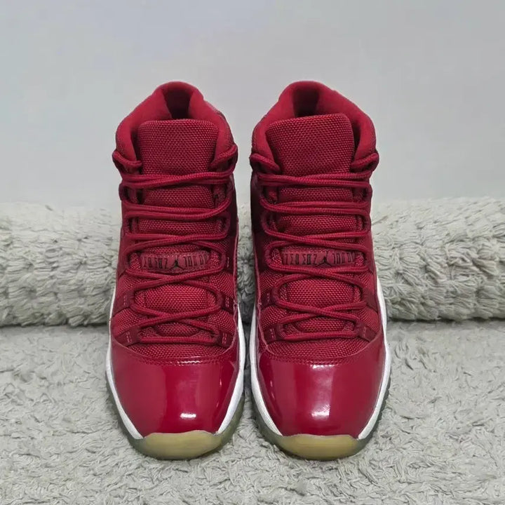 [BUNJANG] Nike Air Jordan 11 Gym Red Sneakers / 나이키 조던 11  원라이크96 짐레드  230