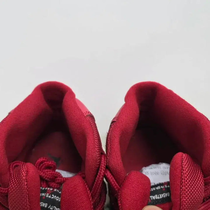 [BUNJANG] Nike Air Jordan 11 Gym Red Sneakers / 나이키 조던 11  원라이크96 짐레드  230