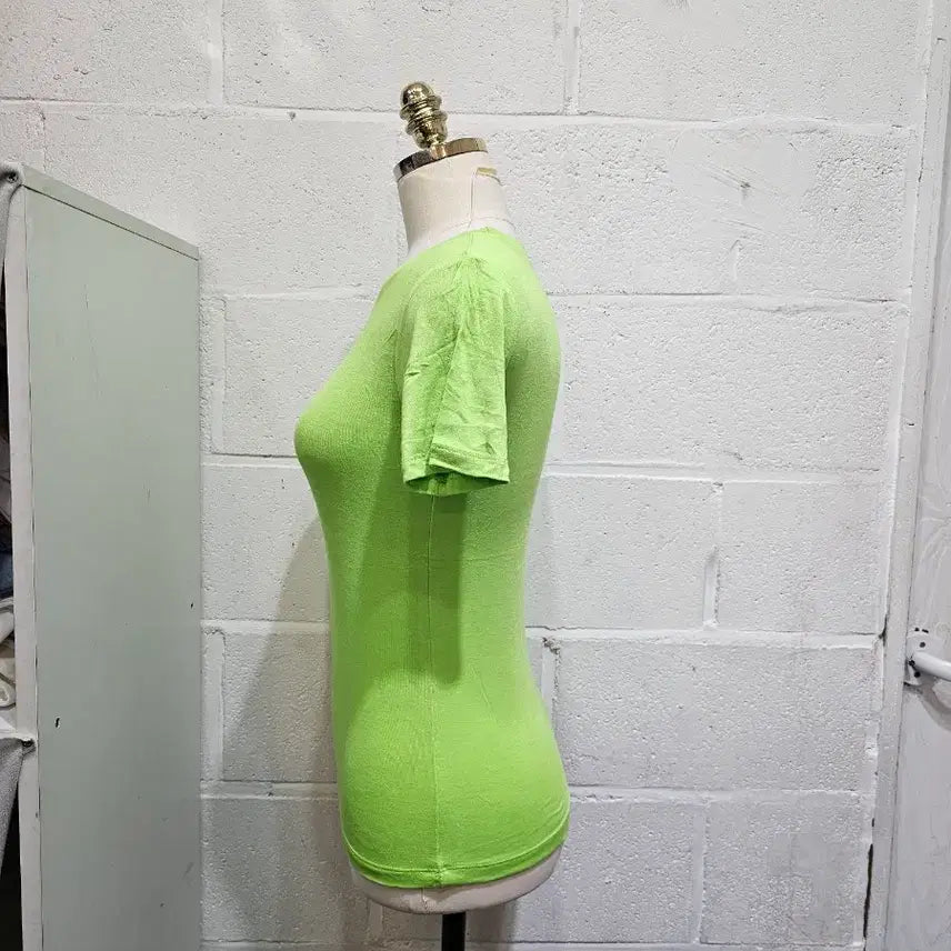 [BUNJANG] Round Neck Short Sleeve T-shirt - Light Green / 부드럽고 촉감좋은 라운드 반팔1- 연두