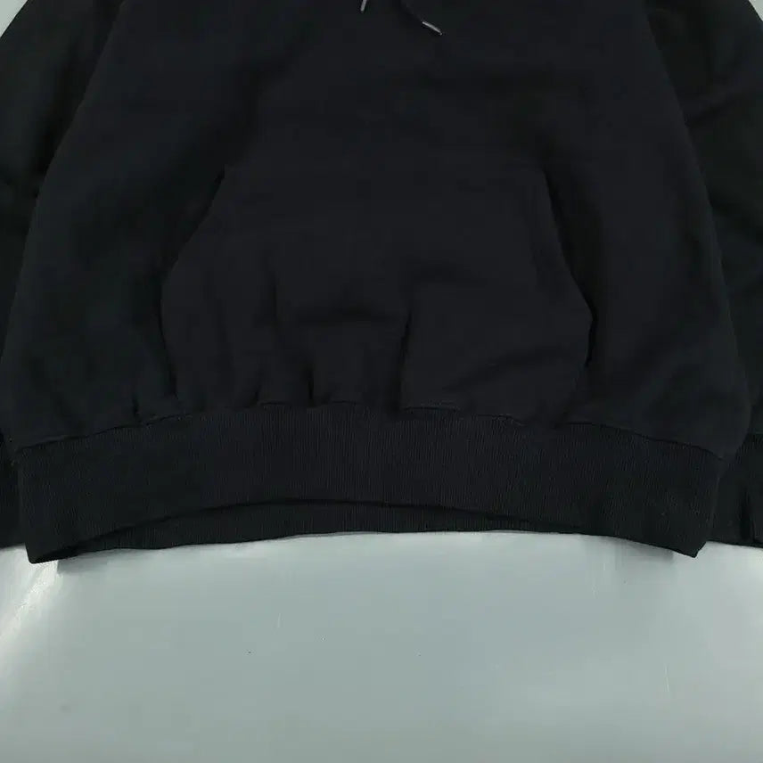 [BUNJANG] thisisneverthat Pigment Black Heavy Cotton Sweatshirt / 디스이즈네버댓 디네댓 피그먼트 블랙 화이트 스펠아웃 로고 기모 헤비코튼