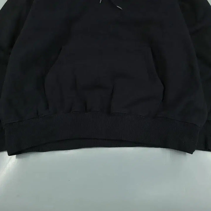 [BUNJANG] thisisneverthat Pigment Black Heavy Cotton Sweatshirt / 디스이즈네버댓 디네댓 피그먼트 블랙 화이트 스펠아웃 로고 기모 헤비코튼