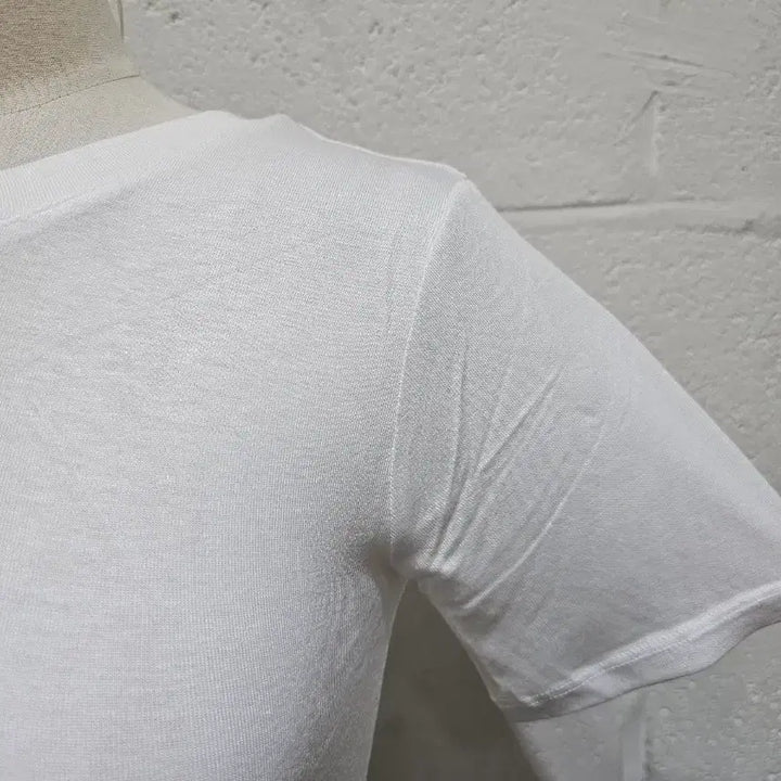 [BUNJANG] Round Neck Short Sleeve T-shirt - White / 부드럽고 촉감좋은 라운드 반팔1- 화이트