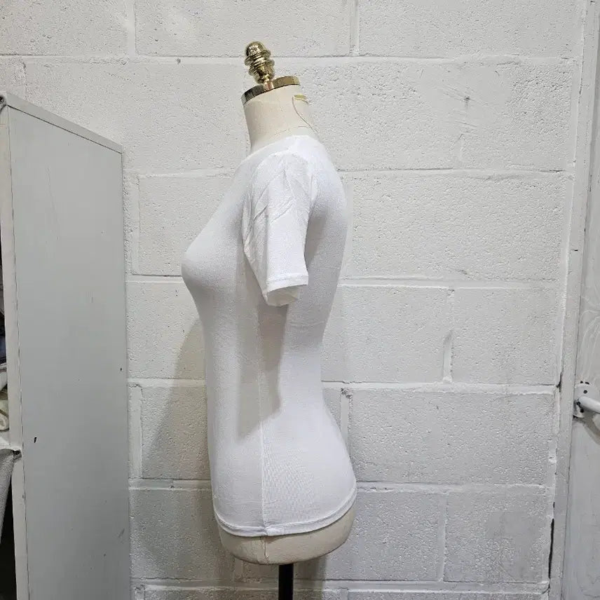 [BUNJANG] Round Neck Short Sleeve T-shirt - White / 부드럽고 촉감좋은 라운드 반팔1- 화이트