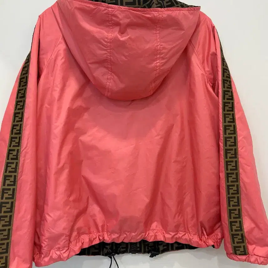 [SOLD OUT] 펜디 양면 바람막이55~66사이즈(정품)