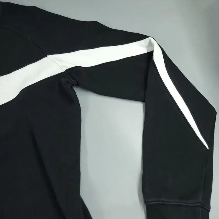 [BUNJANG] Nike Big Swoosh Logo Raglan Cotton Blend Sweatshirt / 나이키 블랙 화이트 빅스우시 로고 레글런 코튼블렌드 맨투맨 티셔츠 L