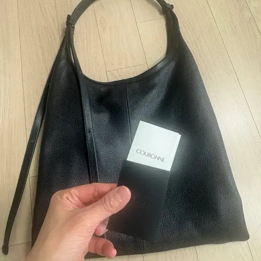 [BUNJANG] Couronne Seine 36 Black Handbag / 쿠론 세느 36 블랙