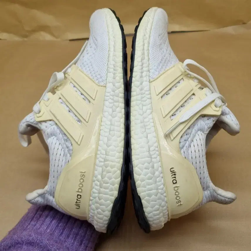 [BUNJANG] Adidas Ultraboost Sneakers 245 / 아디다스 울트라부스트 운동화245