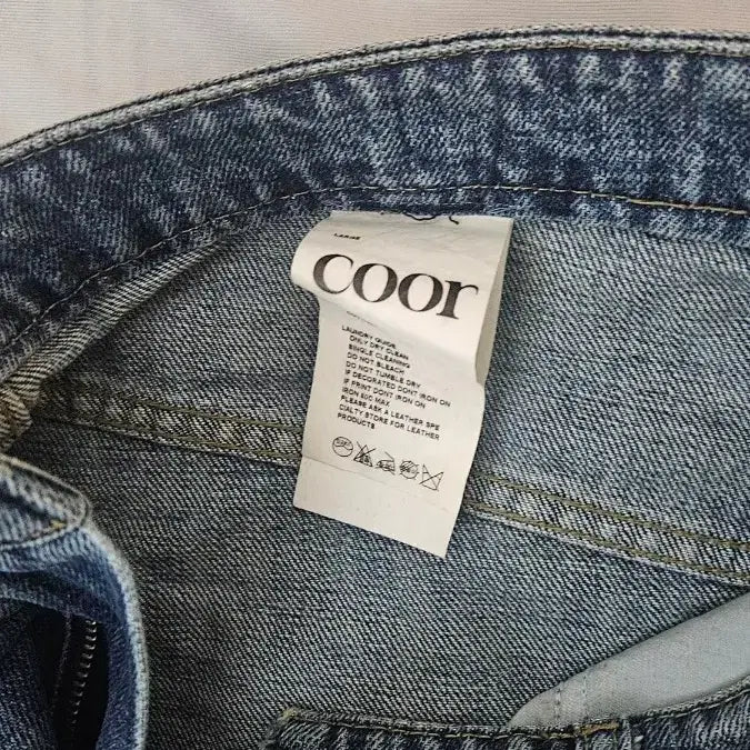 [BUNJANG] Coor Distressed Sand Washing Balloon Jeans / 쿠어 디스트로이드 샌드 워싱 벌룬 진