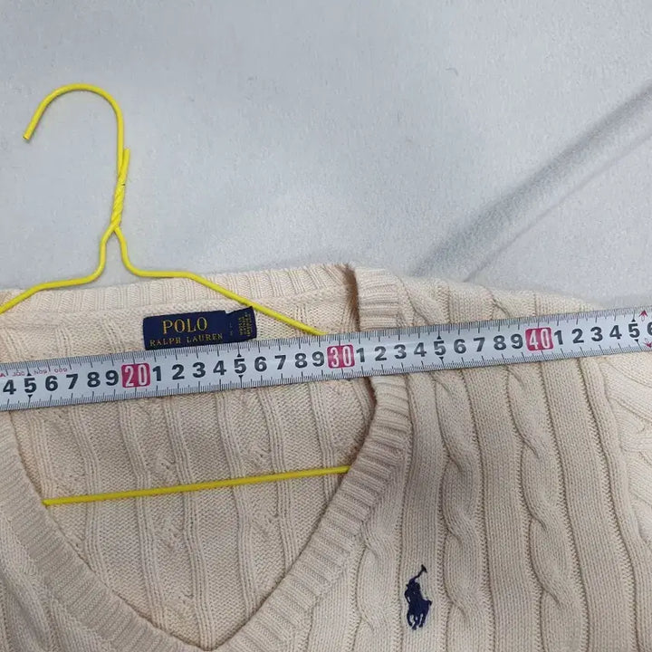 [BUNJANG] Polo Ralph Lauren Cable Knit V-Neck Sweater Ivory L / 폴로 랄프로렌 꽈배기 니트 브이넥 케이블 스웨터 아이보리 L