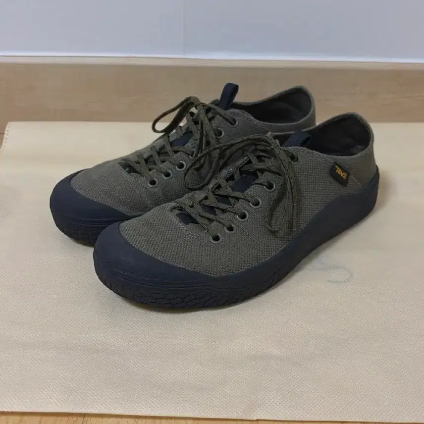[BUNJANG] Teva Canyon Sneakers / (260) TEVA 테바 캐년 Canyon 스니커즈 운동화 단화