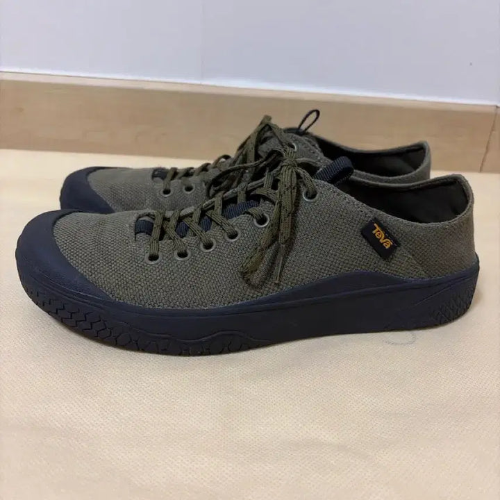 [BUNJANG] Teva Canyon Sneakers / (260) TEVA 테바 캐년 Canyon 스니커즈 운동화 단화