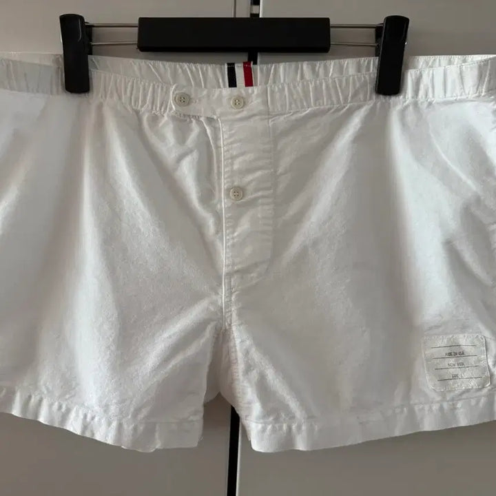 [SOLD OUT] 삼선 화이트 숏 반바지 34-36 사이즈