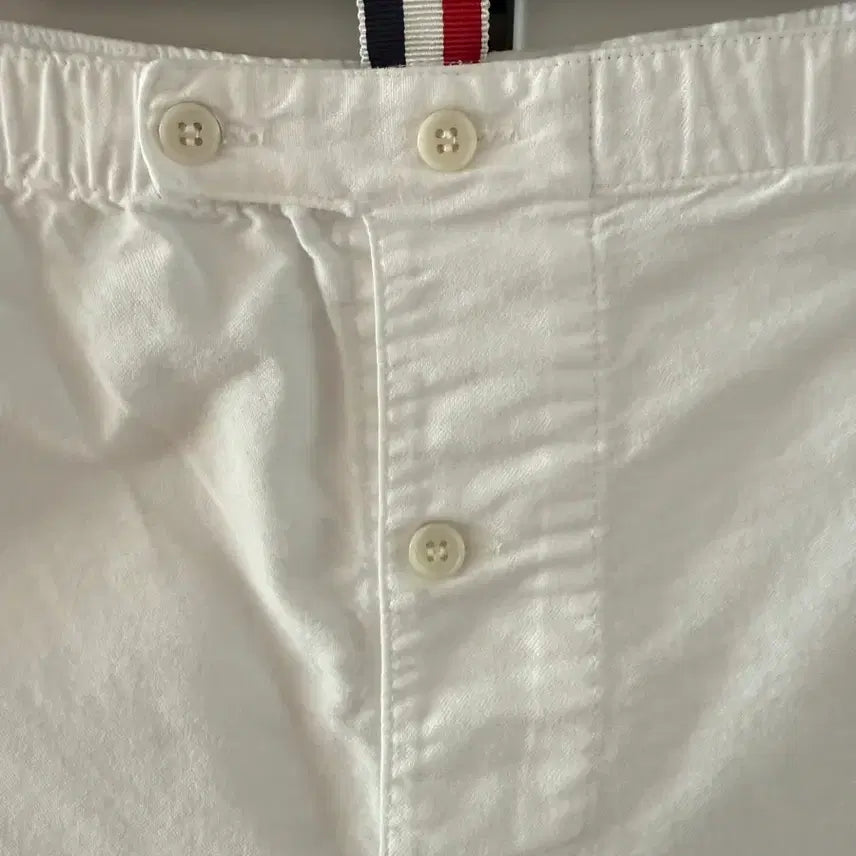 [SOLD OUT] 삼선 화이트 숏 반바지 34-36 사이즈