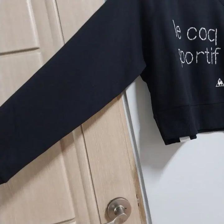 [SOLD OUT] 르꼬끄 크롭 맨투맨 S 사이즈