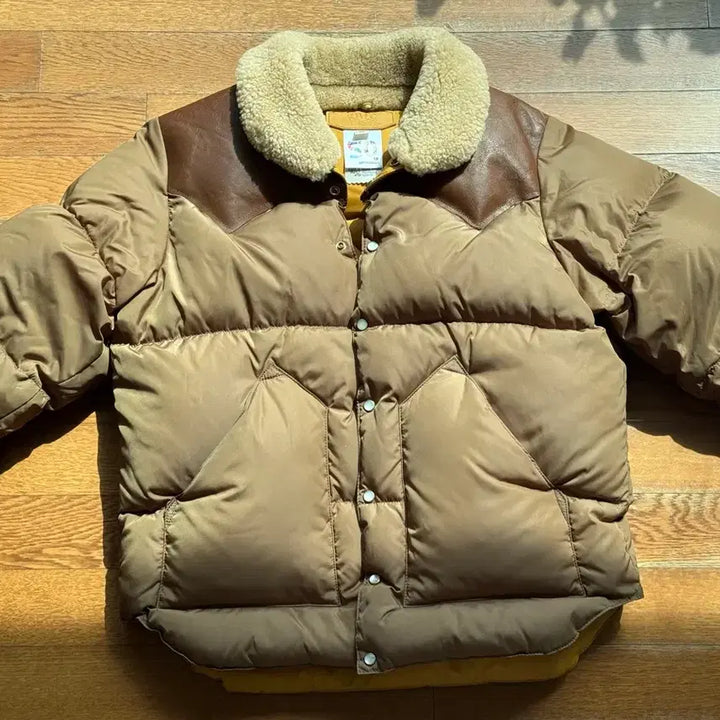 [BUNJANG] Rocky Mountain Featherbed Christy Down Jacket 50th Anniversary / [38] 록키마운틴 페더베드 크리스티 패딩 (50주년)