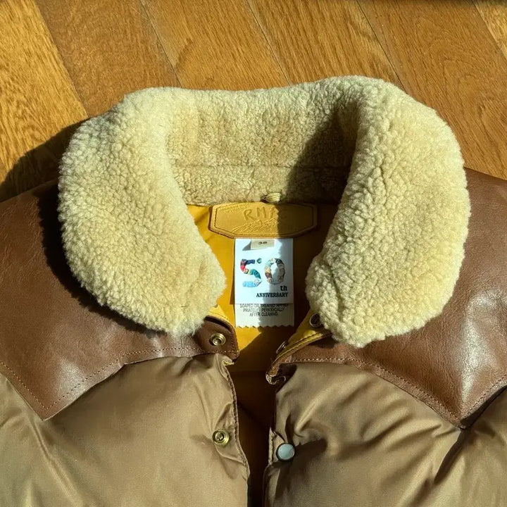 [BUNJANG] Rocky Mountain Featherbed Christy Down Jacket 50th Anniversary / [38] 록키마운틴 페더베드 크리스티 패딩 (50주년)