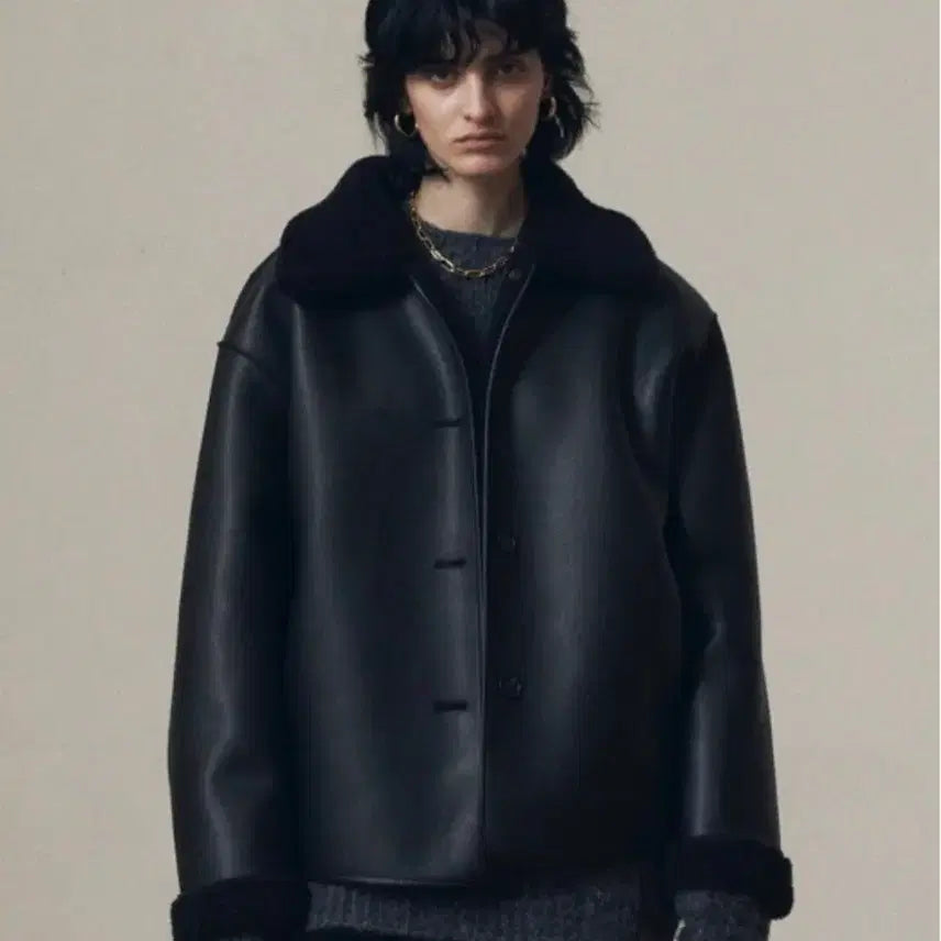[BUNJANG] Neev Reversible Black Leather Mouton Jacket / 니브 neev 리버시블 블랙 레더 무스탕 자켓