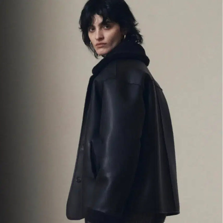 [BUNJANG] Neev Reversible Black Leather Mouton Jacket / 니브 neev 리버시블 블랙 레더 무스탕 자켓
