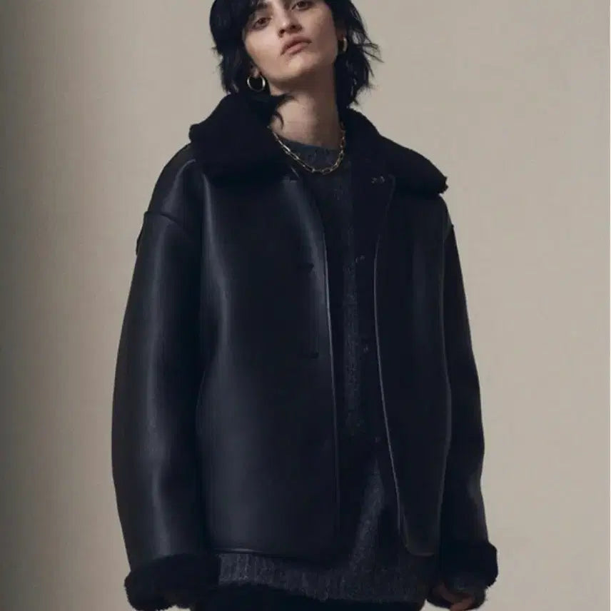 [BUNJANG] Neev Reversible Black Leather Mouton Jacket / 니브 neev 리버시블 블랙 레더 무스탕 자켓