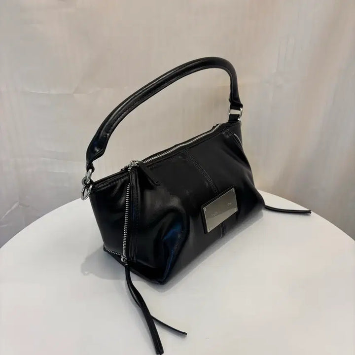 [BUNJANG] Matinkim Side Zipper Shoulder Bag Black / 정품 마뗑킴 사이드지퍼 숄더백