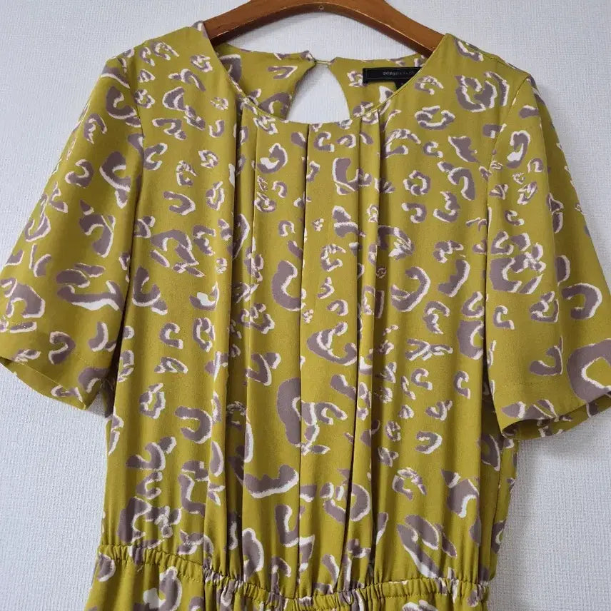 [BUNJANG] BCBG Leopard Pattern Yellow Jumpsuit / [BCBG]레오파드 패턴 옐로우 점프수트