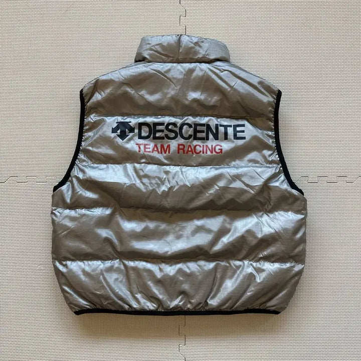 [BUNJANG] Descente Japan Reversible Down Padded Vest / 데상트 재팬 리버시블 다운 패딩 베스트