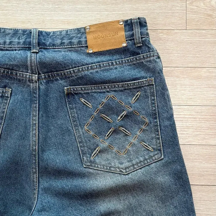 [BUNJANG] Moon Sun Argyle Hole Pocket Straight Jeans Indigo Medium Wash / (L) 문선 아가일 홀 포켓 스트레이트 팬츠 인디고 미디움 워시