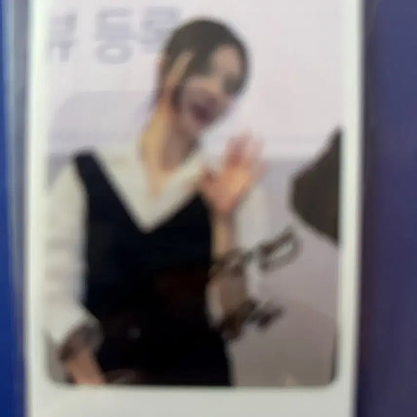 [BUNJANG] Shin Se Kyung Signed Photo / 신세경 사진 친필 사인 휴민트 무대인사