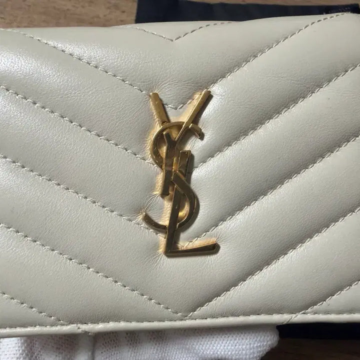 [BUNJANG] Saint Laurent Matelassé Lambskin Flap Card Holder / 생로랑 마틀라세 램스킨 플랩 카드지갑