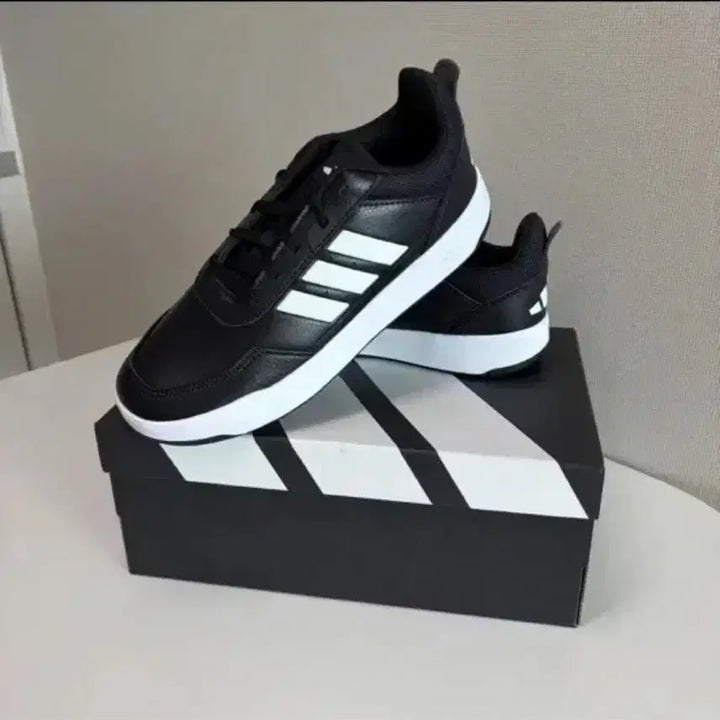 [BUNJANG] Adidas Sneakers 245-250 / 아디다스 운동화 245-250