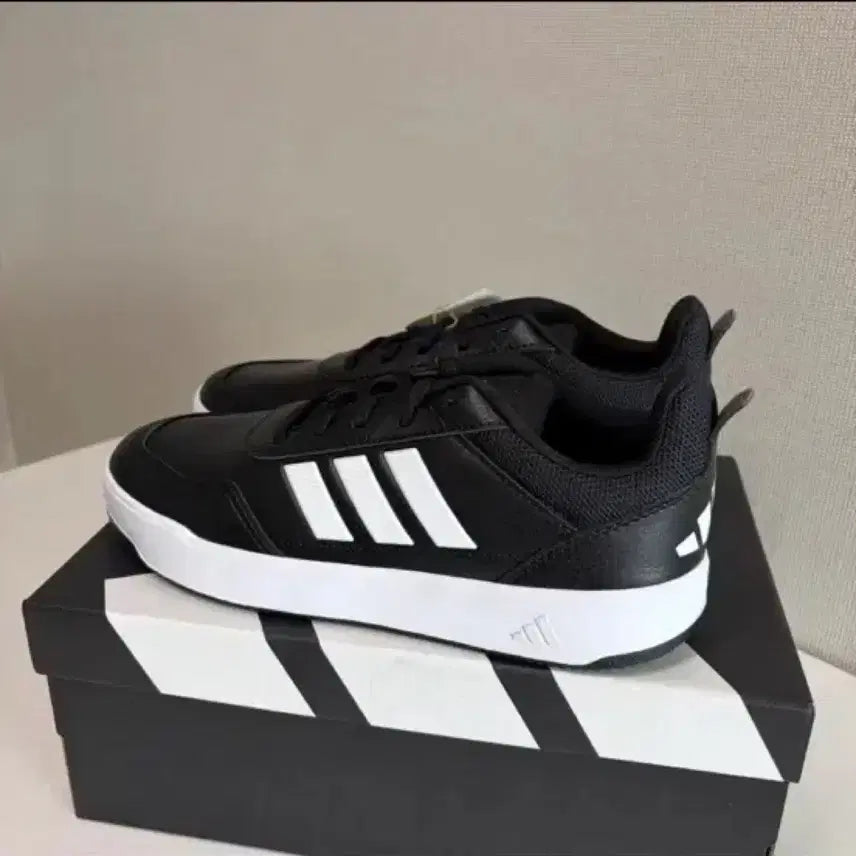 [BUNJANG] Adidas Sneakers 245-250 / 아디다스 운동화 245-250