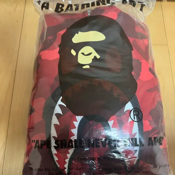[SOLD OUT] 베이프 샤크후드