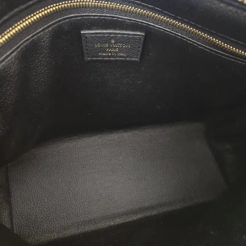[BUNJANG] 루이비통 M64124 모노그램 캔버스 블랙 팔라스 뷰티 케이스 파우치 / 루이비통 M64124 모노그램 캔버스 블랙 팔라스 뷰티 케이스 파우치
