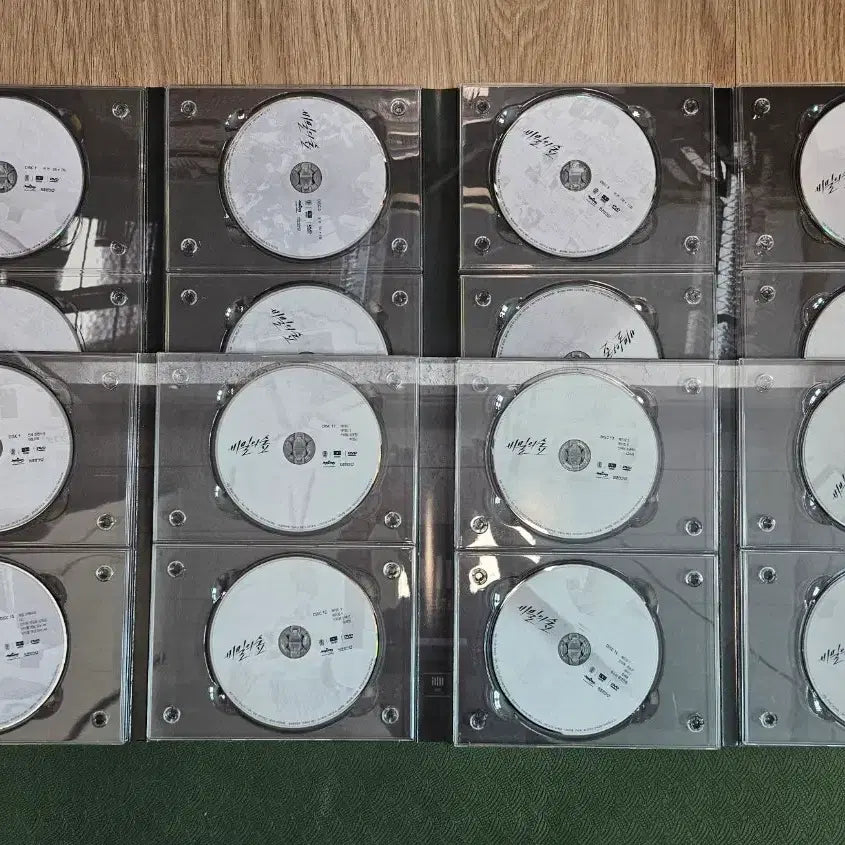 [BUNJANG] Secret Forest Season 1 DVD + Bonus / 비밀의숲1 DVD + 특전. (조승우, 배두나, 이준혁, 신혜선)