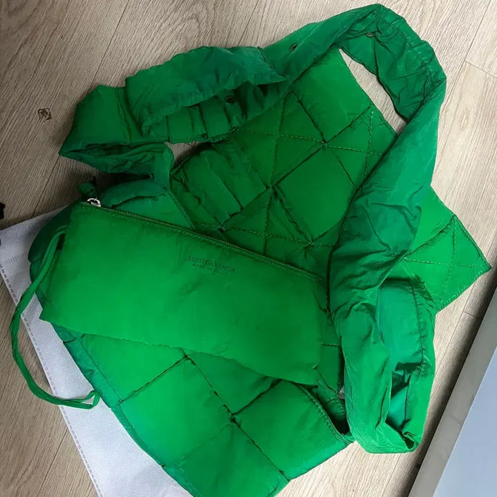 [BUNJANG] Bottega Veneta Padded Cassette Bag Green / 보테가베네타 패딩카세트백 그린