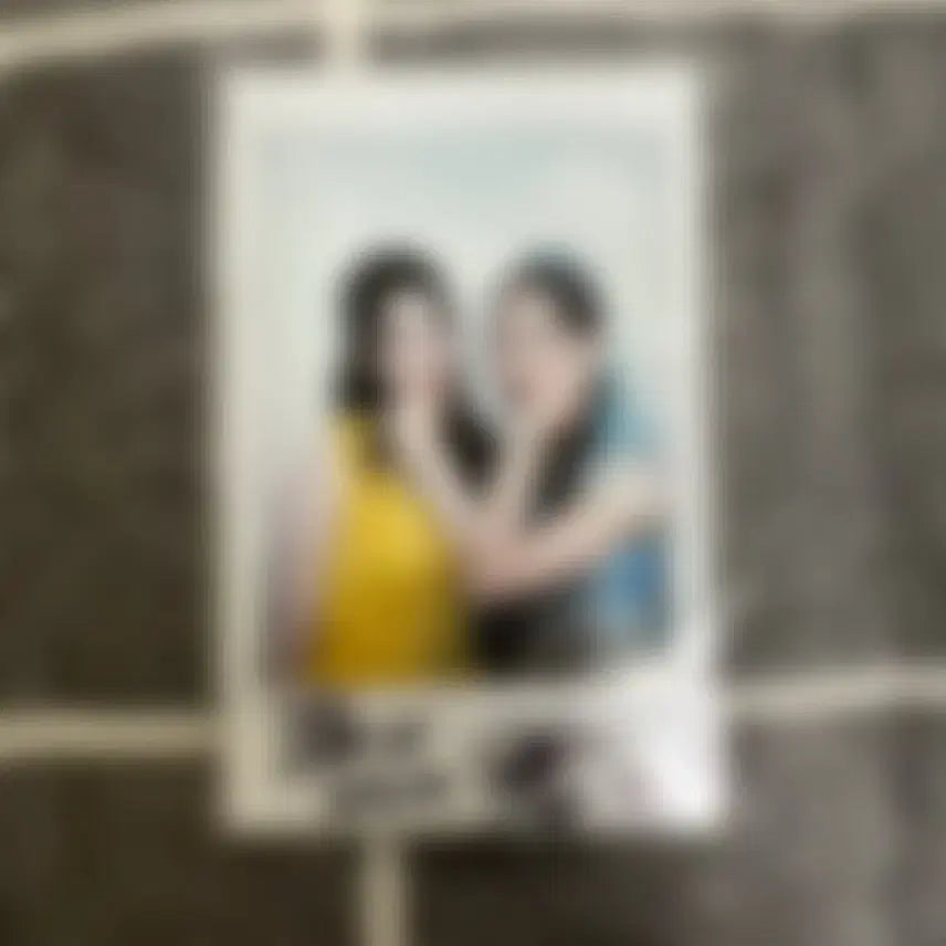 [BUNJANG] tripleS Yoobin &amp; Soomin Disney Unit Signed Polaroid / 트리플에스 수민 유빈 디즈니 유닛 싸인 폴라로이드 triples